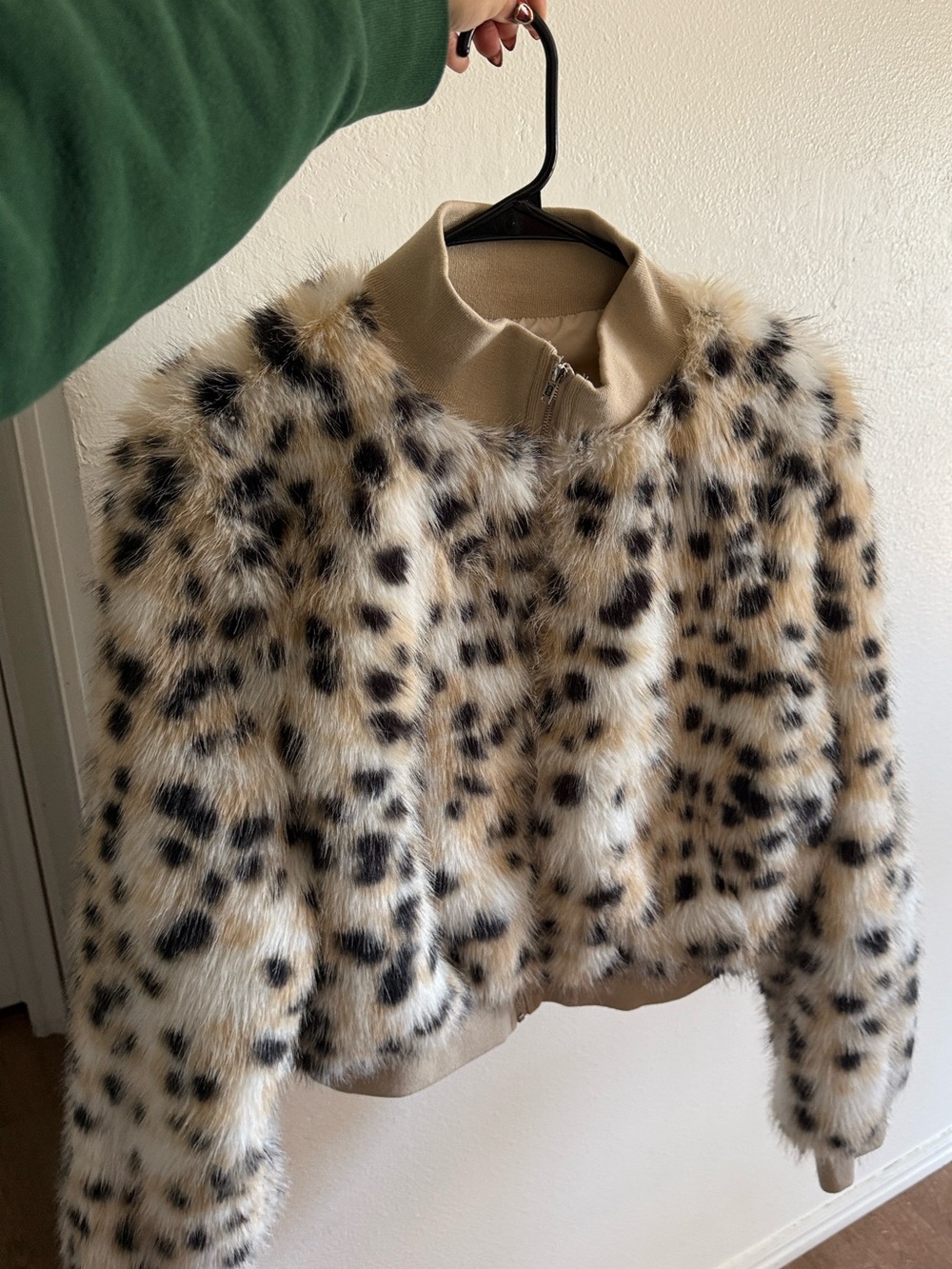 Leopard Print Faux Fur Bomber Jacket - Beige/Black
